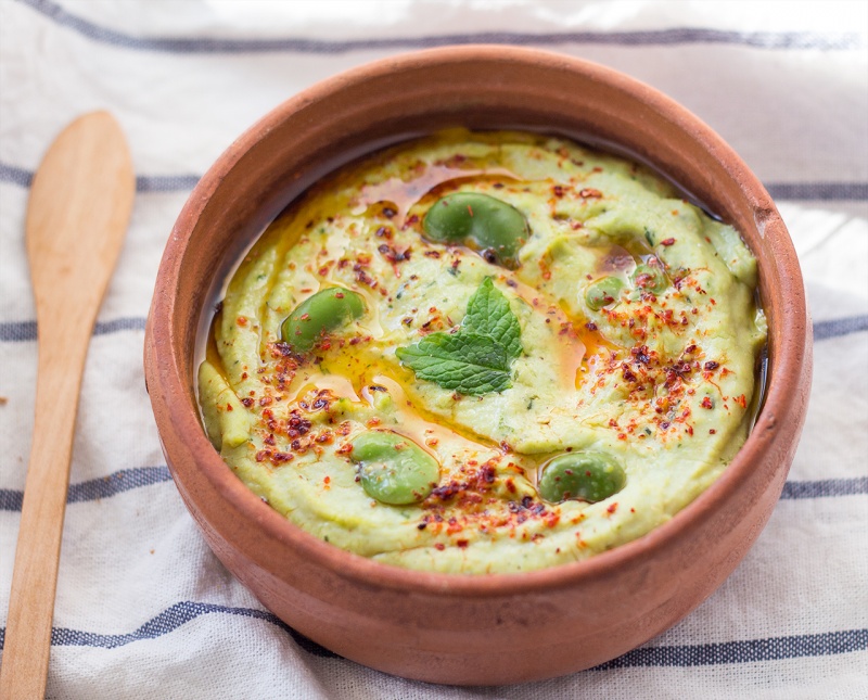 broad bean hummus in bowl