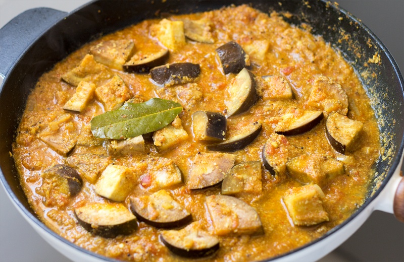 cooking aubergine