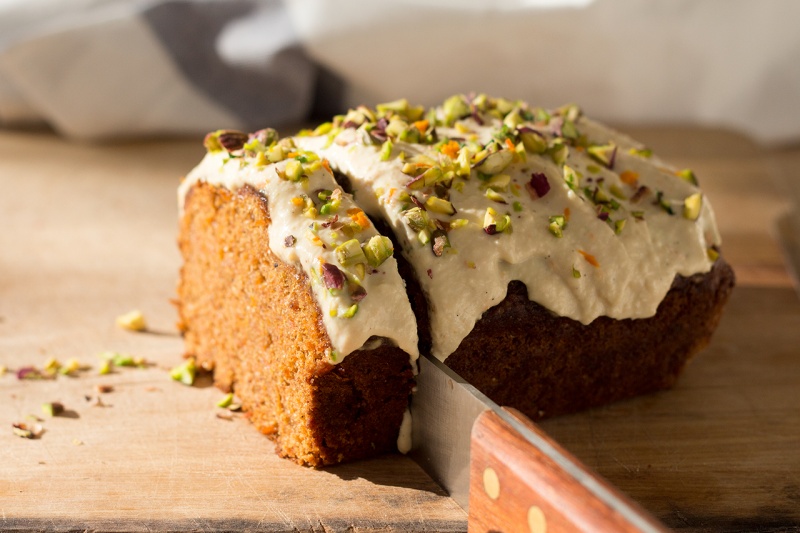 cutting carrot cake