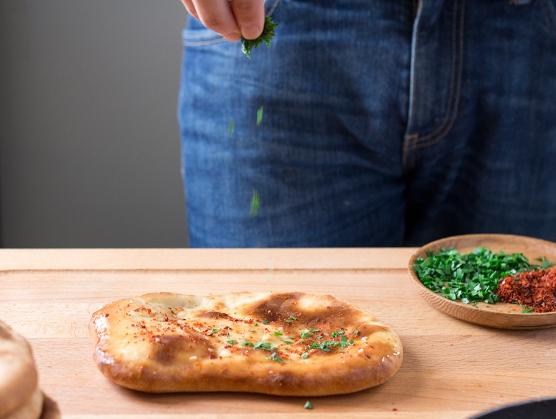 decorating naan bread