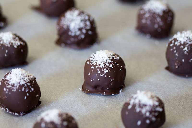 vegan coconut truffles with rum