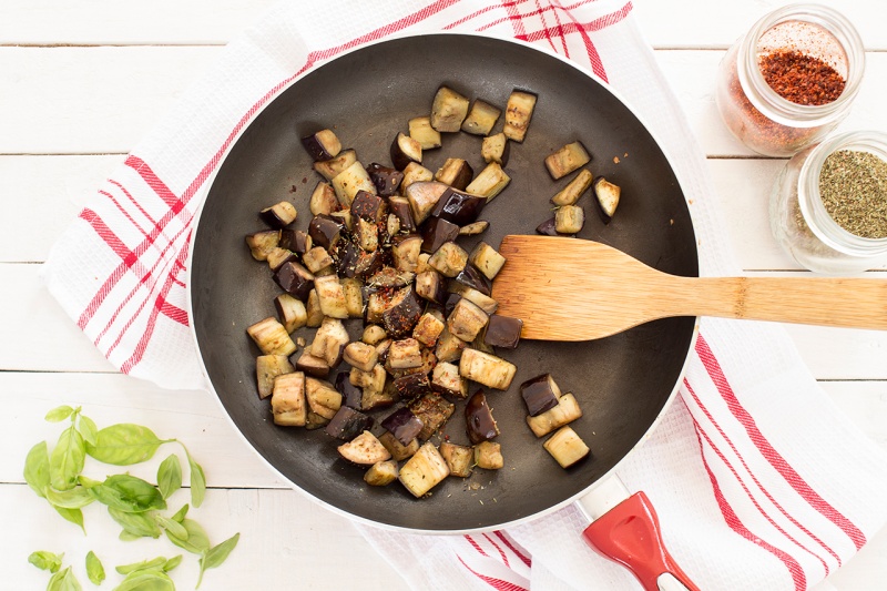 vegan pasta alla norma aubergine