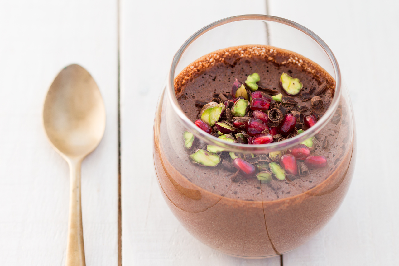 Fluffy vegan chocolate mousse with aquafaba - Lazy Cat Kitchen