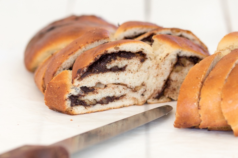 chocolate walnut vegan challah slicing