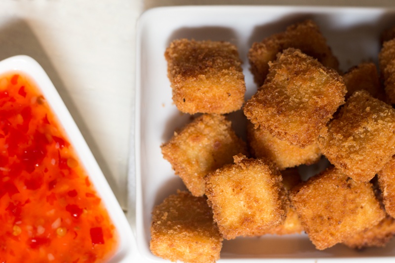 tofu katsu with chilli sauce-closeup