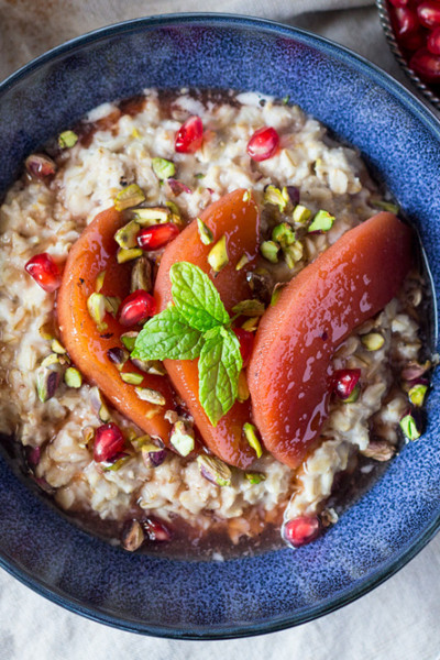 autumn porridge with spiced quince