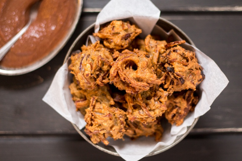 easy onion bhajis with date chutney top down