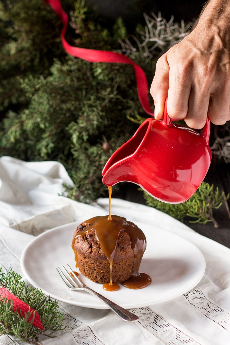  sticky toffee pudding glazing