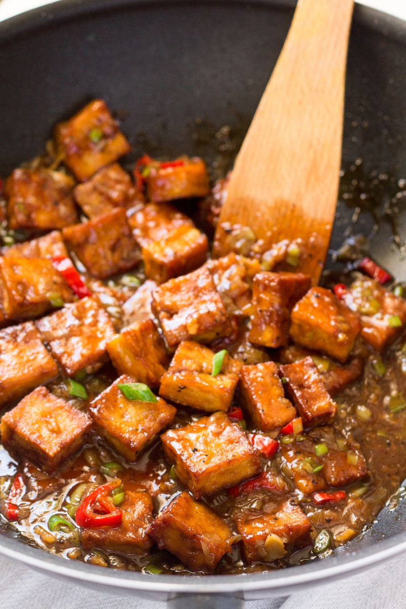 vegan black pepper tofu being made