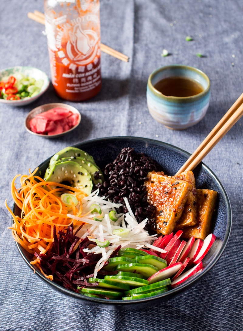 Bento bowl with sesame tofu - Lazy Cat Kitchen