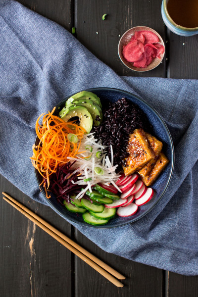 vegan sushi bowl top down