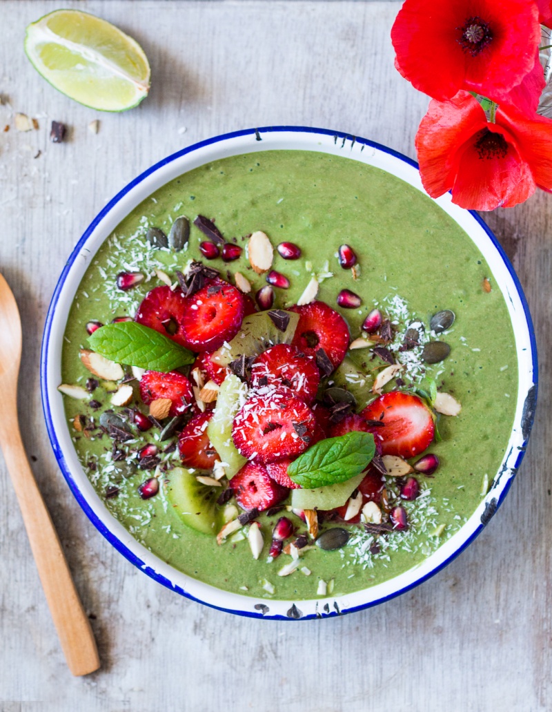 green smoothie bowl portion