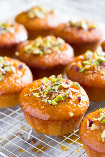 orange semolina cupcakes drying