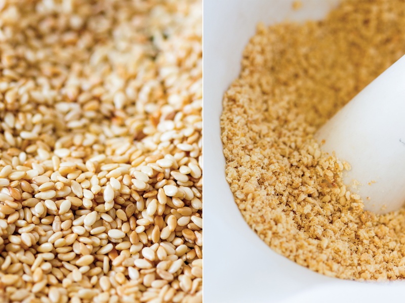 roasting and grinding sesame seeds for dressing