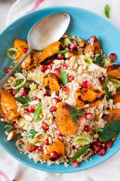 middle eastern cauliflower rice salad close up