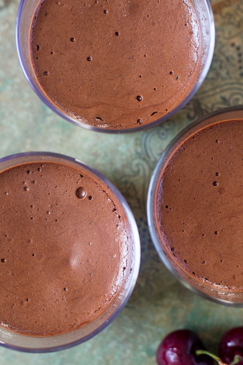 Fluffy vegan chocolate mousse with aquafaba - Lazy Cat Kitchen