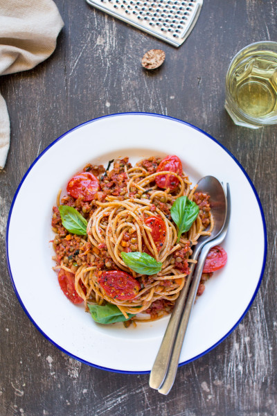 vegan pasta alla bolognese