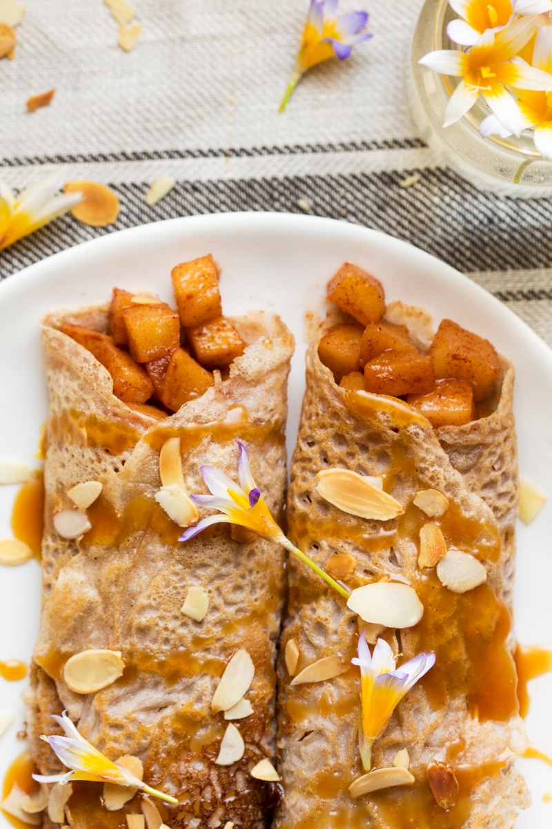 eggless crepes cinnamon apples caramel plate