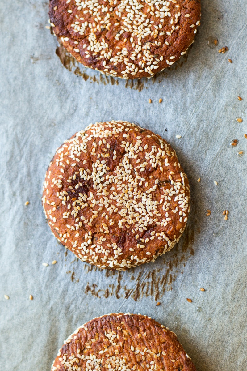 vegan chickpea burgers patties