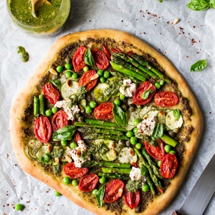 Spring cheeseless pizza