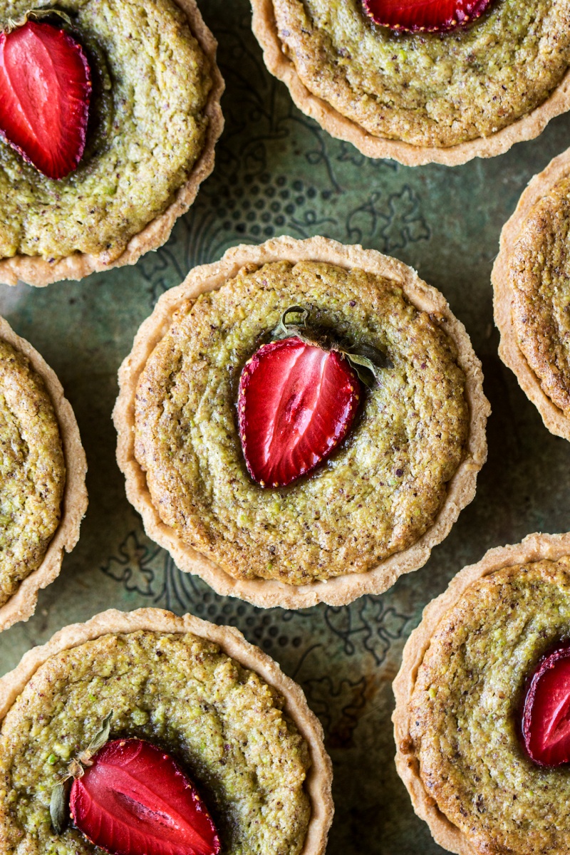 vegan pistachio frangipane tarts close