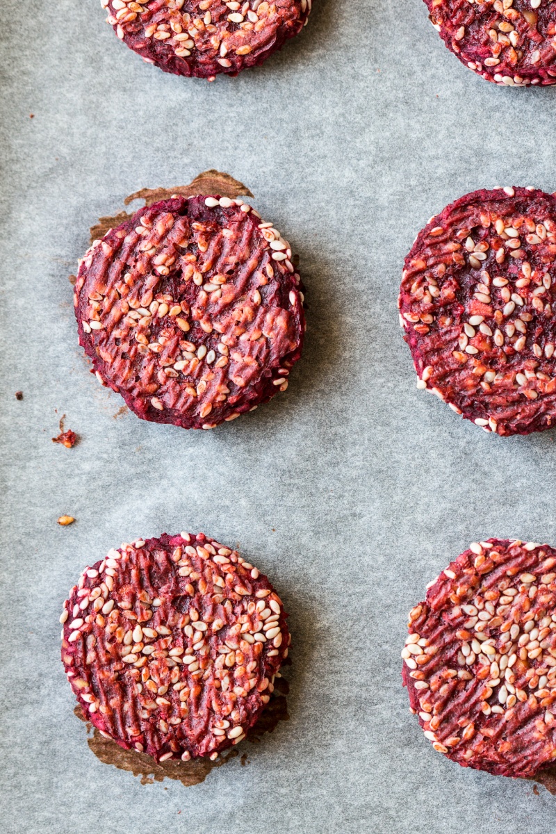 beetroot falafels baked