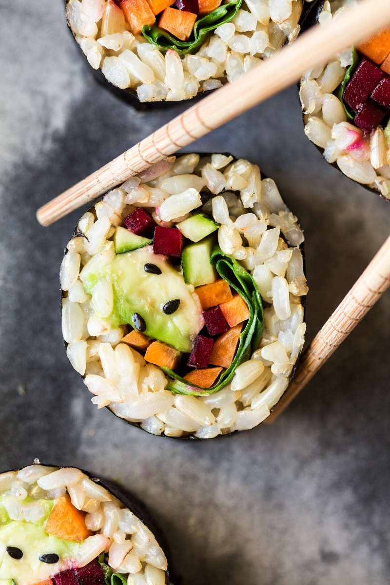 Vegan brown rice sushi - Lazy Cat Kitchen