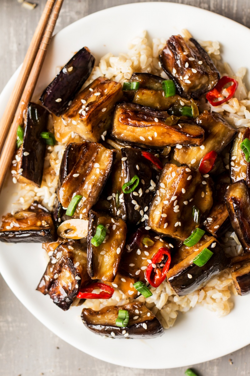 vegan chinese aubergine macro