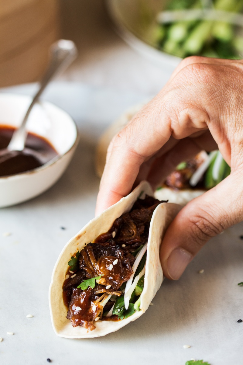 vegan duck pancakes hand