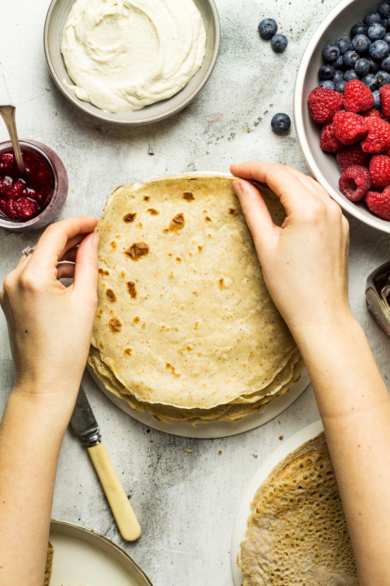 vegan crepes making of