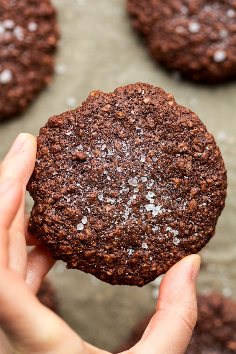 vegan chocolate cookies single