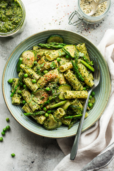 vegan pesto pasta bowl