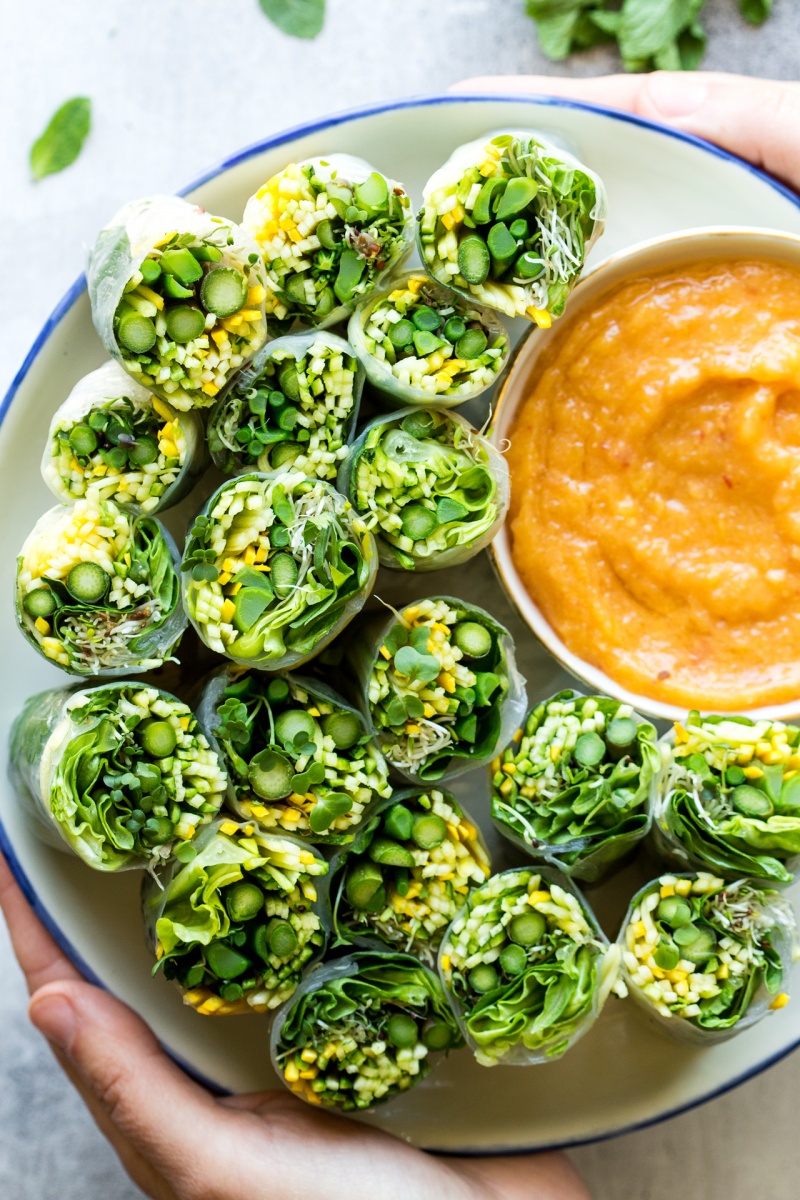 Green summer rolls with mango miso sauce - Lazy Cat Kitchen