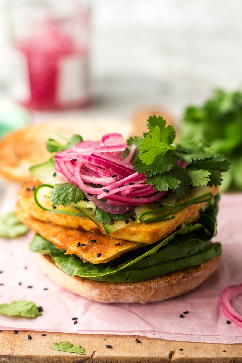 peanut tofu burgers assembly