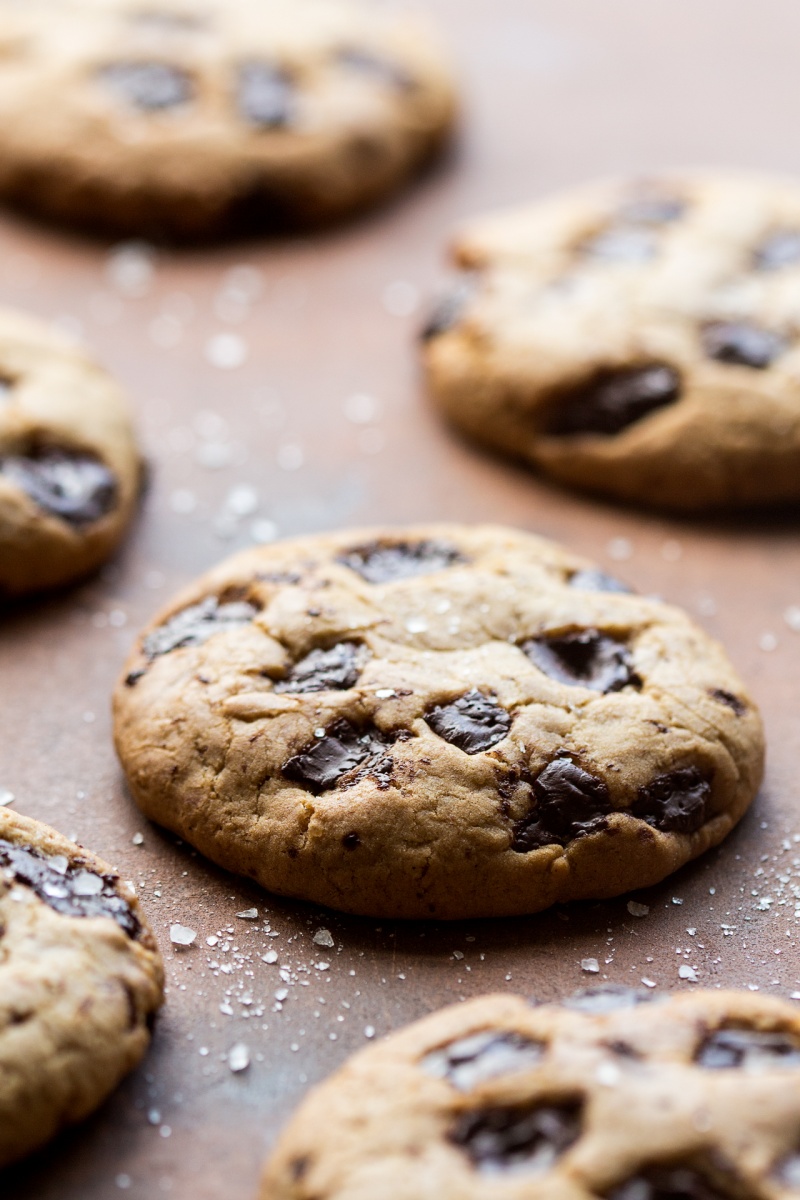 vegan chocolate chip cookies side