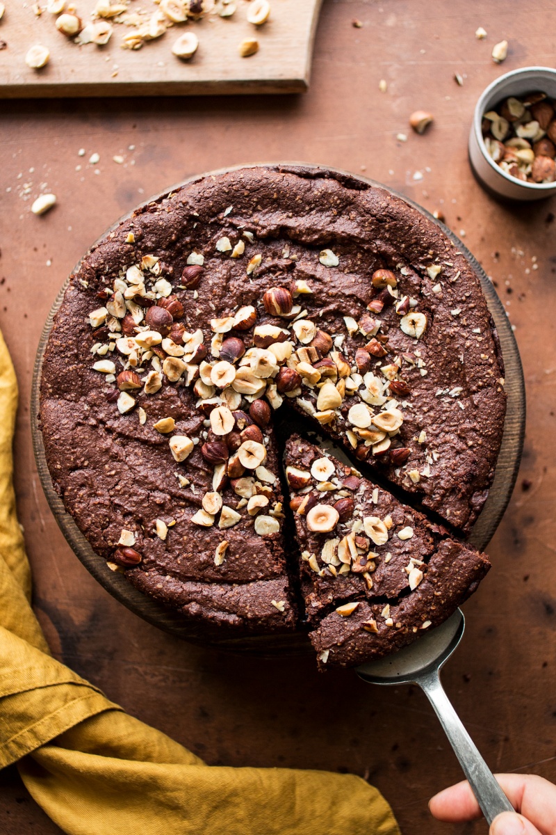 vegan chocolate hazelnut torte