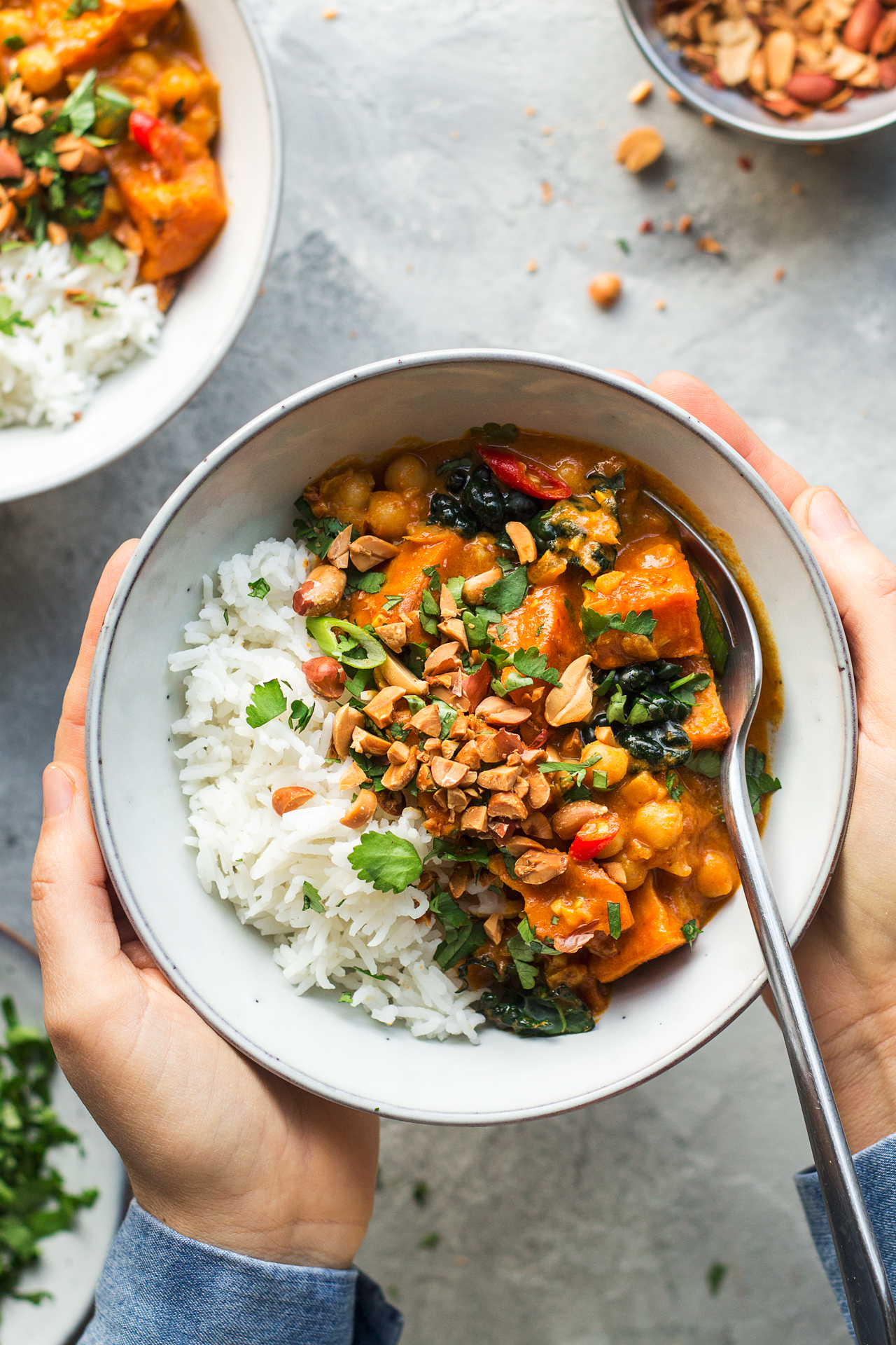 vegan peanut curry bowl