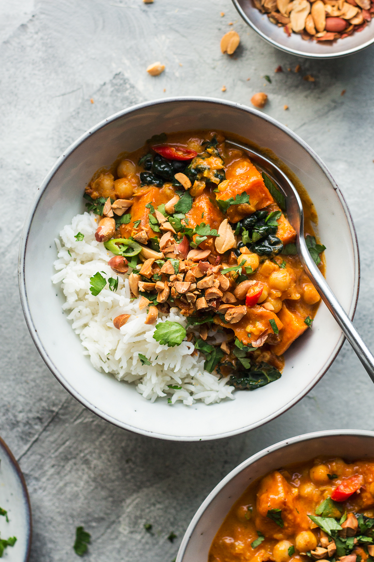 Vegan peanut curry with sweet potato - Lazy Cat Kitchen