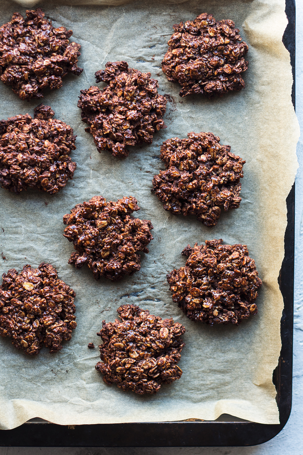 5 ingredient vegan oat cookies tray