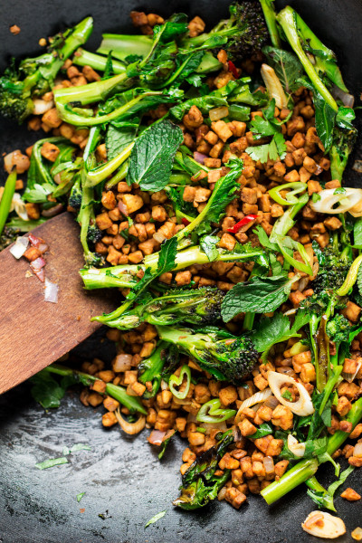 vegan larb stir fry