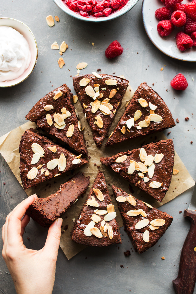 vegan chocolate torte cut