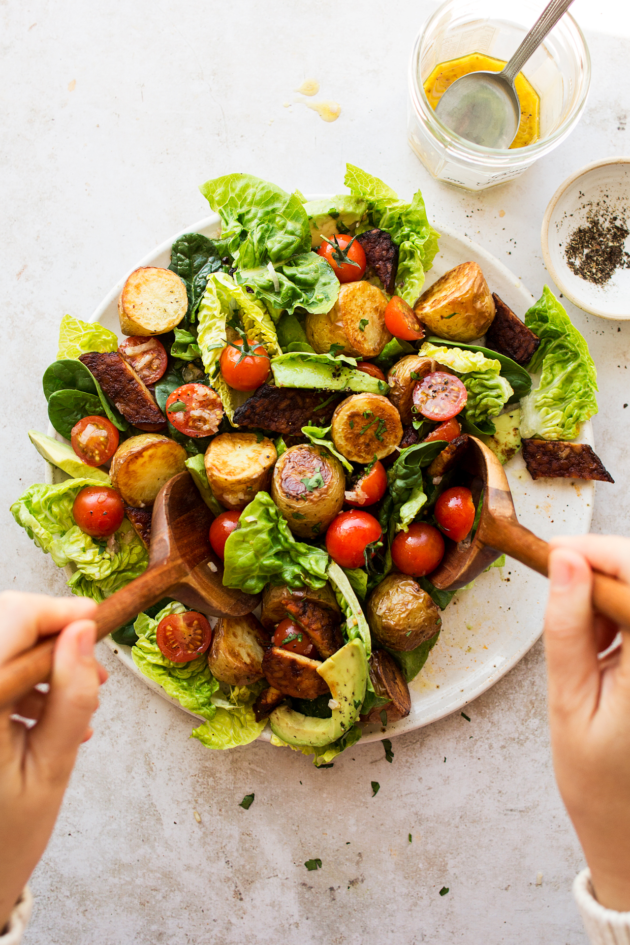 Vegan BLT salad - Lazy Cat Kitchen