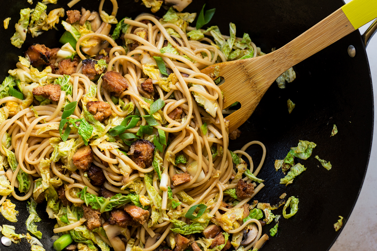 vegan udon noodles wok