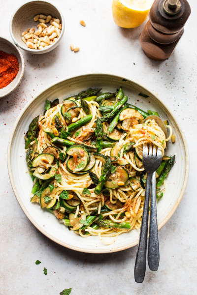 asparagus zucchini pasta bowl