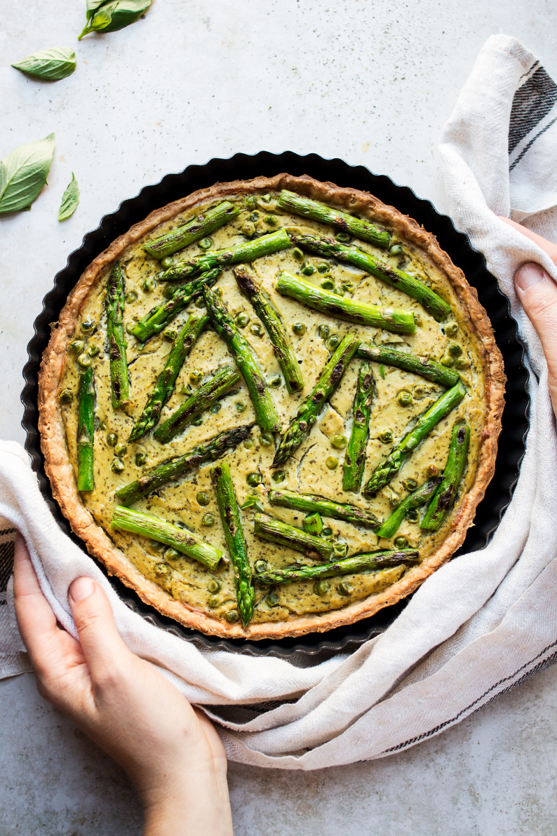 Vegan quiche with asparagus - Lazy Cat Kitchen