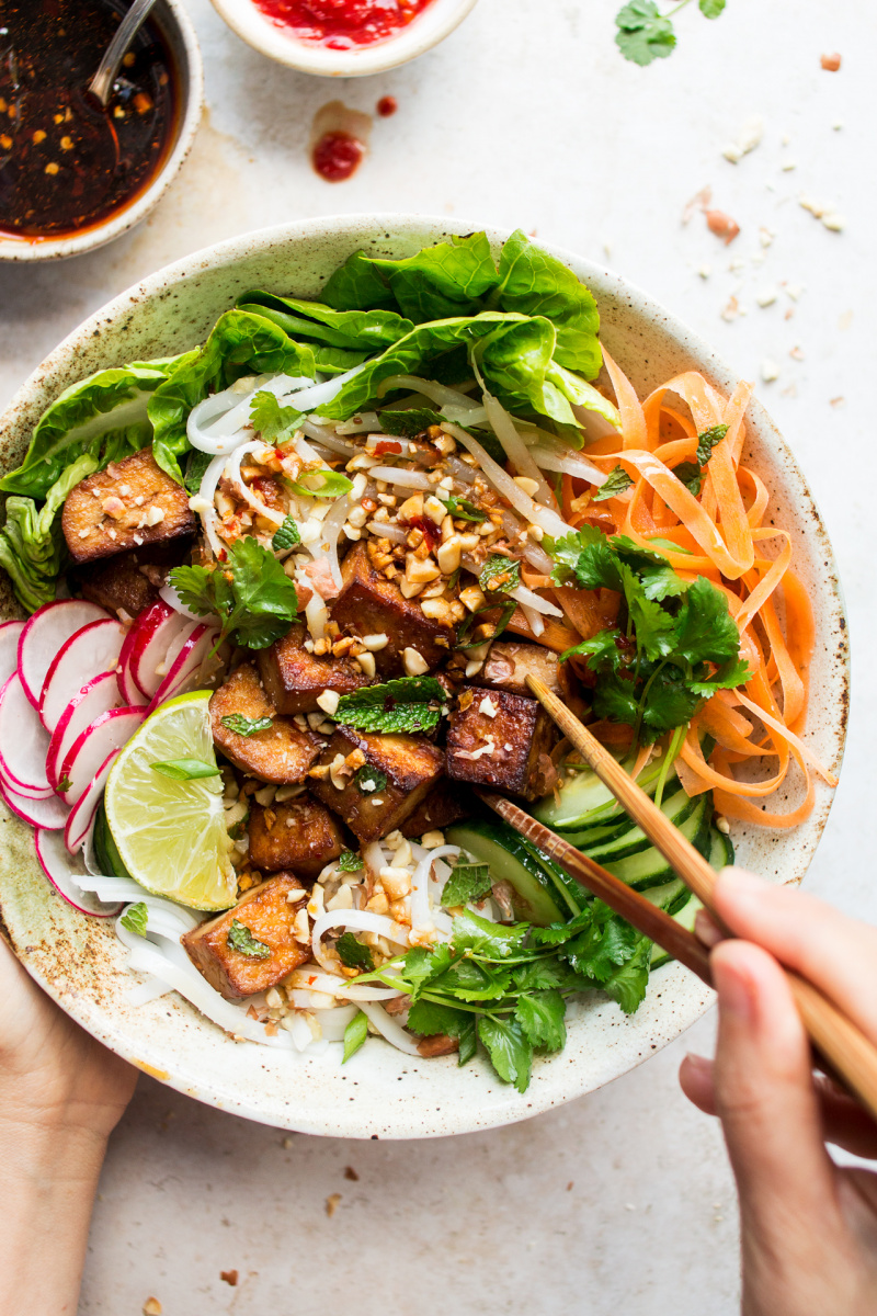 vegan bun noodles bowl