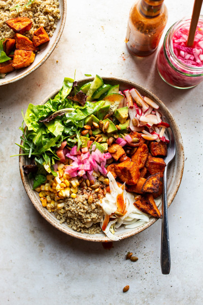 Mexican lunch bowl with spicy crumb - Lazy Cat Kitchen