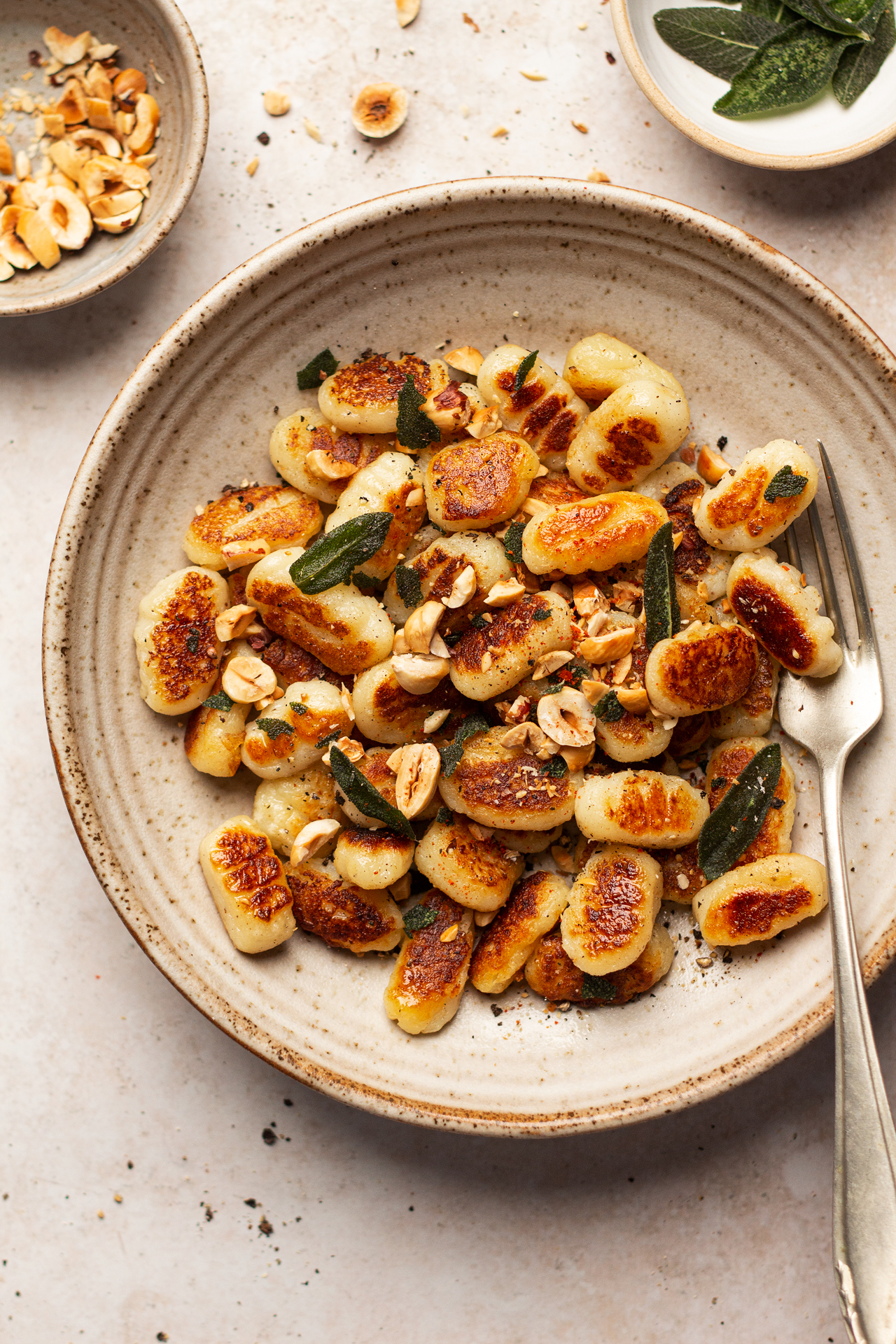 Vegetarian Gnocchi with Spinach and Mushroom-Butter Sauce Recipe