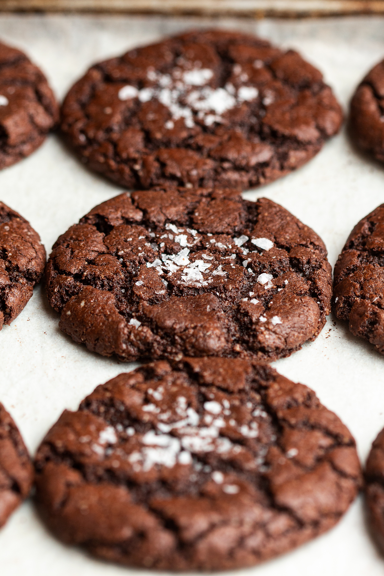 vegan chocolate cookies side