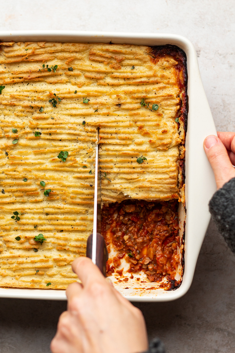 vegan shepherds pie cutting